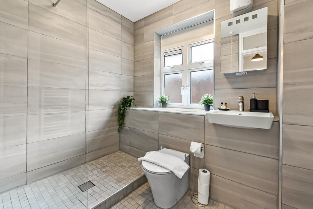Family Friendly, Zone 2, 2 Beds, Overground ลอนดอน ภายนอก รูปภาพ