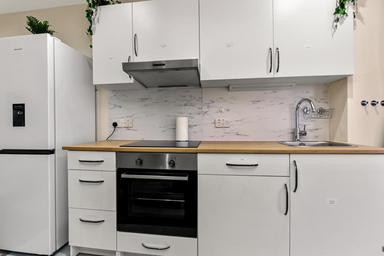 Family Friendly, Zone 2, 2 Beds, Overground ลอนดอน ภายนอก รูปภาพ