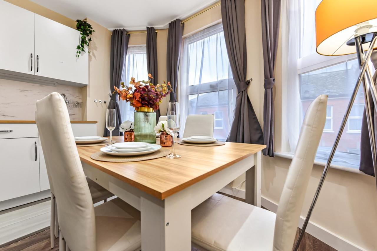 Family Friendly, Zone 2, 2 Beds, Overground ลอนดอน ภายนอก รูปภาพ